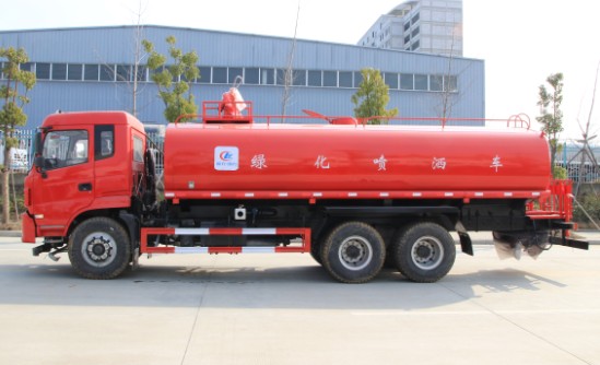 東風(fēng)后八輪消防灑水車(chē)高清圖片 東風(fēng)后八輪消防灑水車(chē)高清圖片