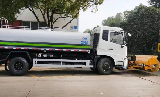 多功能灑水車-12方東風(fēng)天錦帶除雪滾刷灑水車