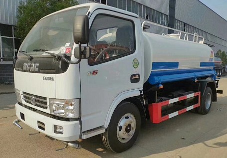 二手5方灑水車帶戶低價(jià)出售