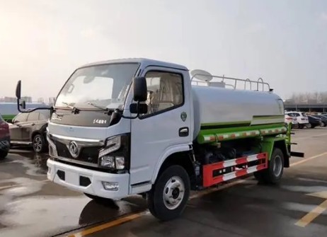 東風(fēng)福瑞卡F6灑水車 東風(fēng)福瑞卡F6灑水車